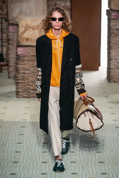 Look 31